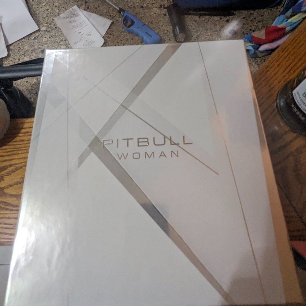 Pitbull perfume, shower gel and lotion set